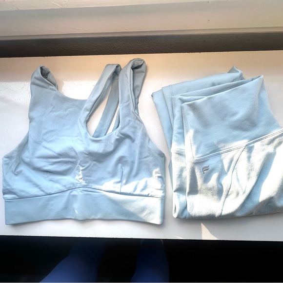 Fabletics SET: Cropped Top + Legging Light Blue - Picture 5 of 10